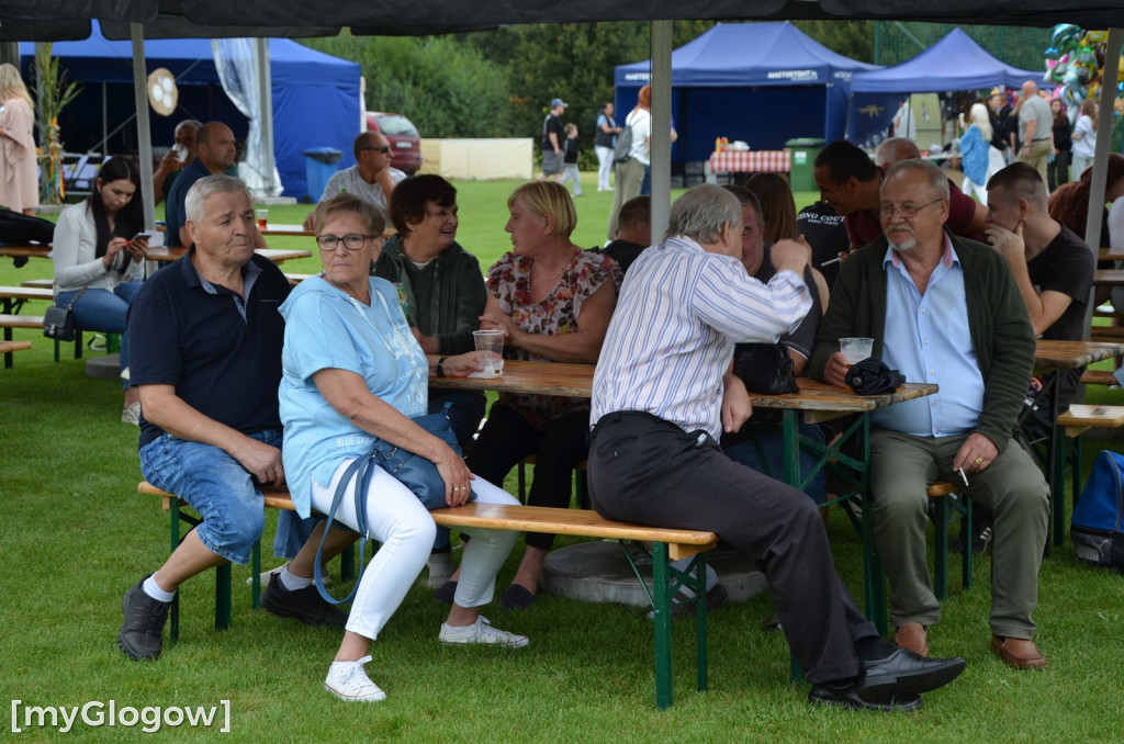 Gmina Jerzmanowa bawi  się na dożynkach w Potoczku