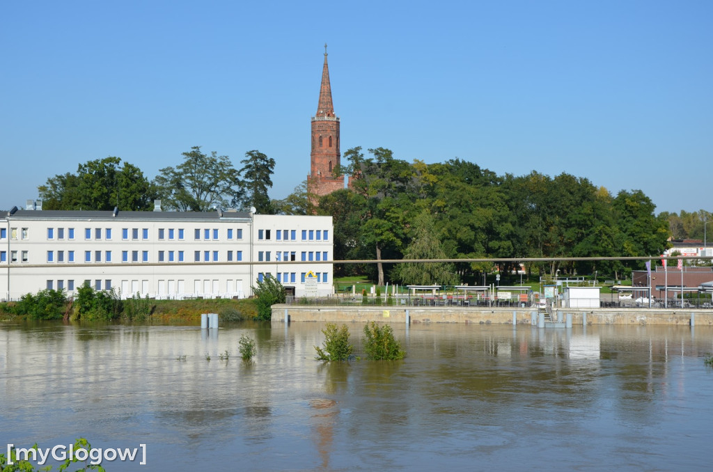 Odra w Głogowie wciąż przybiera