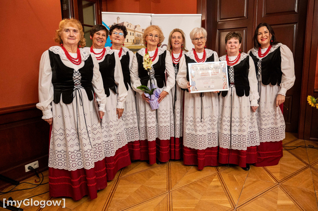 Folkowe Andrzejki w gaworzyckim pałacu