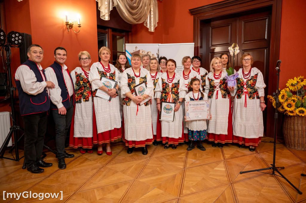 Folkowe Andrzejki w gaworzyckim pałacu