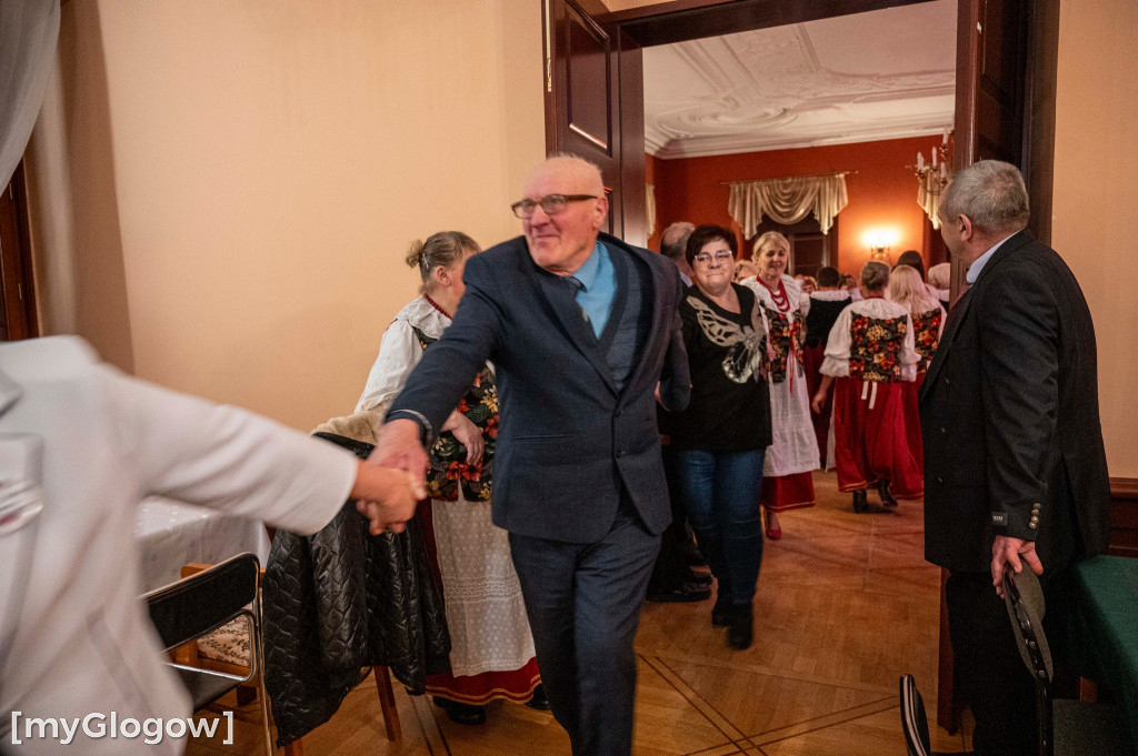 Folkowe Andrzejki w gaworzyckim pałacu