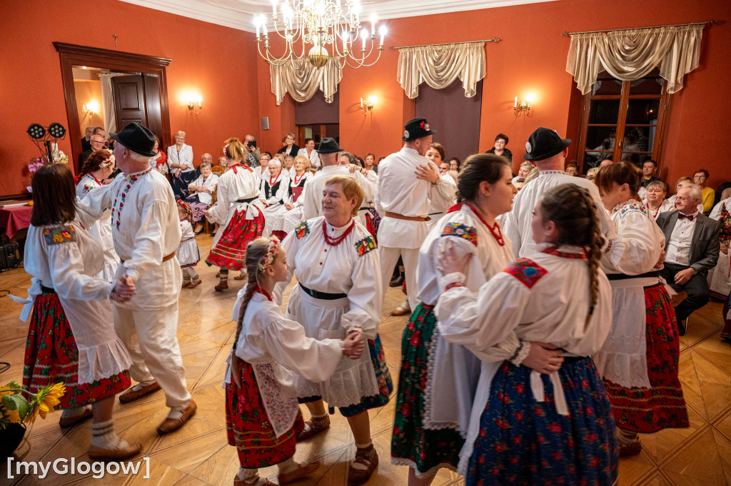 Folkowe Andrzejki w gaworzyckim pałacu