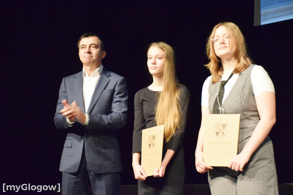 Stypendia w Głogowie SP2,3,10