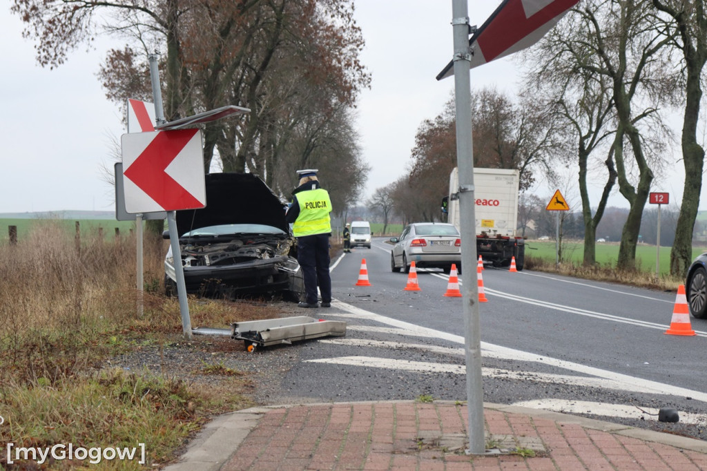 Ciężarówką w osobówkę w Dankowicach