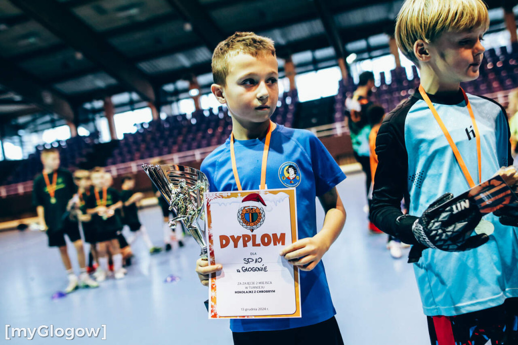 Mikołajki z Chrobrym Głogów po piłkarsku