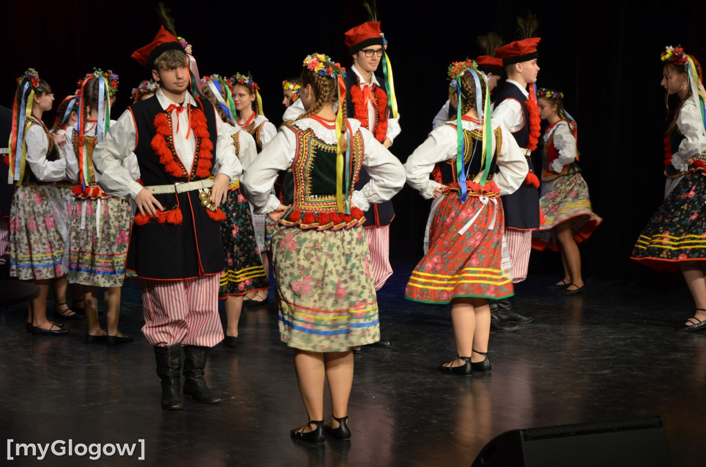 Duma szkoły przyrodniczej w Głogowie na scenie