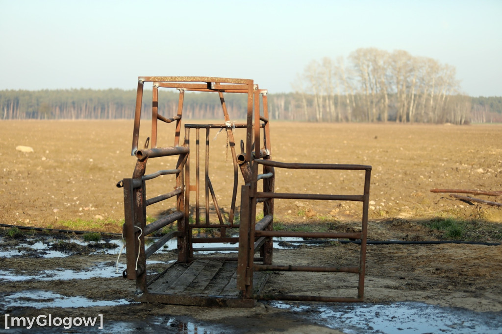 Pożar ciągnika we wsi pod Głogowem
