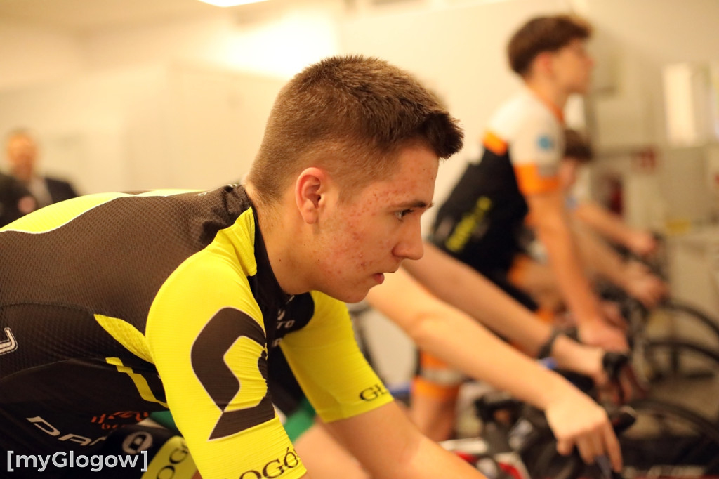 Nowoczesna sala treningowa dla kolarzy