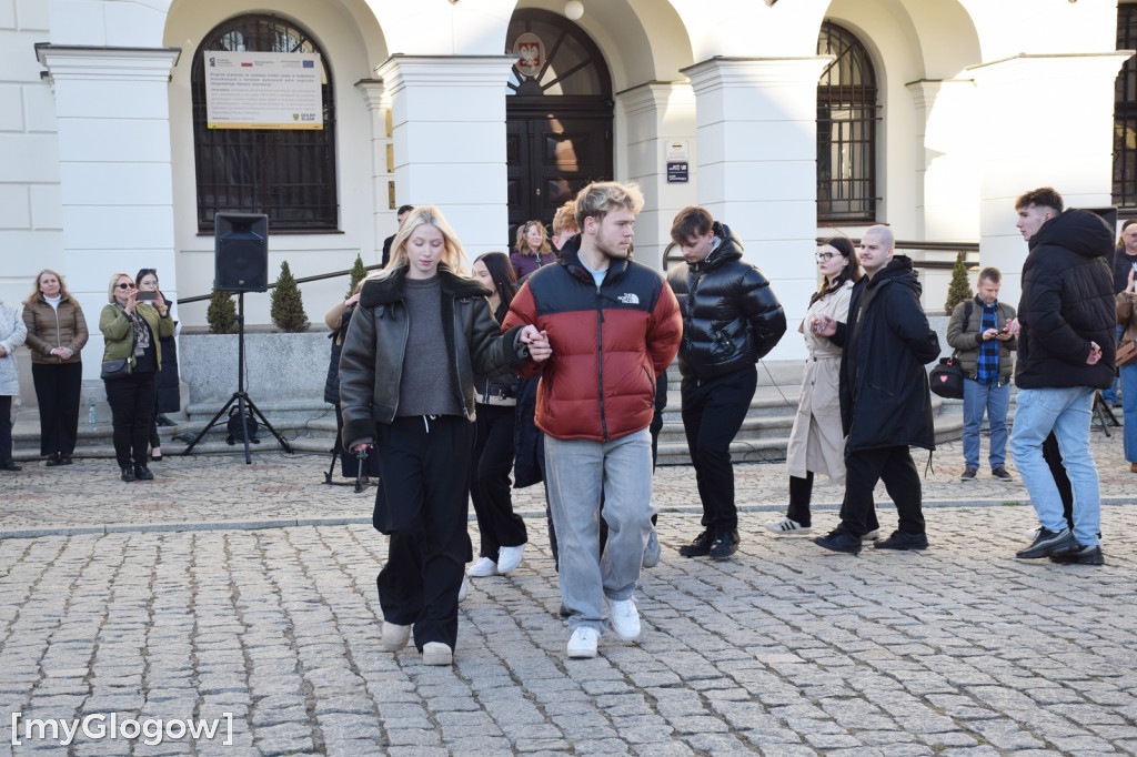 Polonez dla Adasia na Rynku w Głogowie