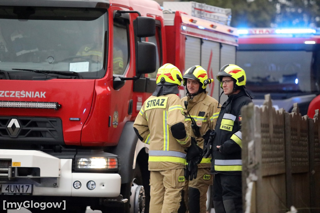 Wypadek pod Głogowem. Autem uderzył w mur