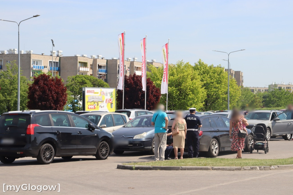 Kolizja na parkingu