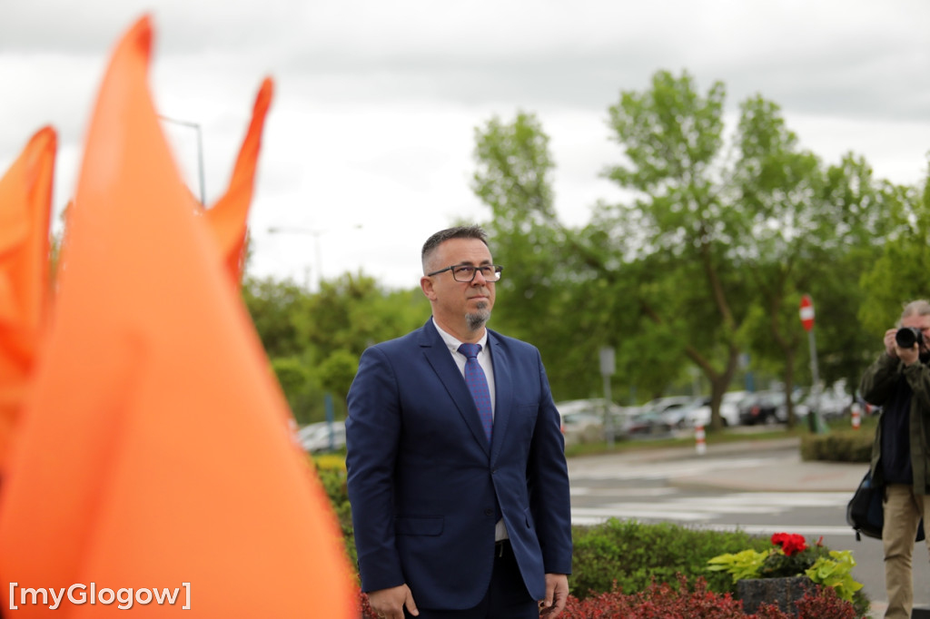 Złożyli kwiaty przy pomniku Św. Floriana
