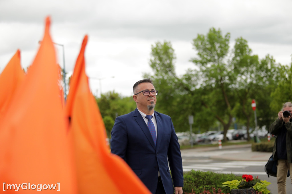 Złożyli kwiaty przy pomniku Św. Floriana