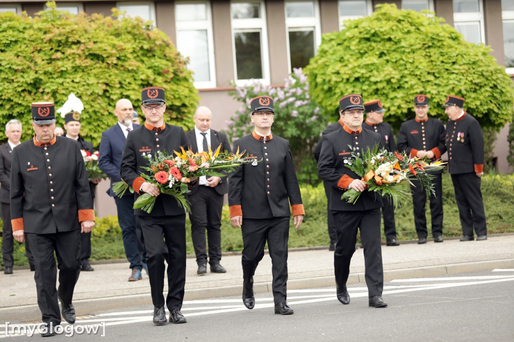Złożyli kwiaty przy pomniku Św. Floriana