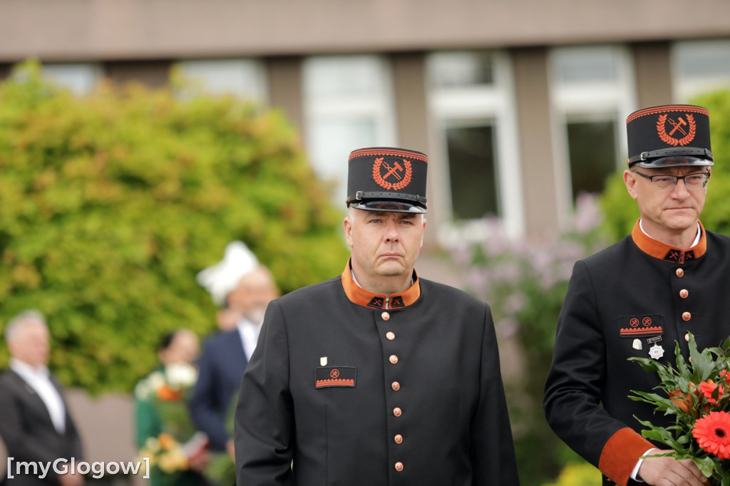 Złożyli kwiaty przy pomniku Św. Floriana