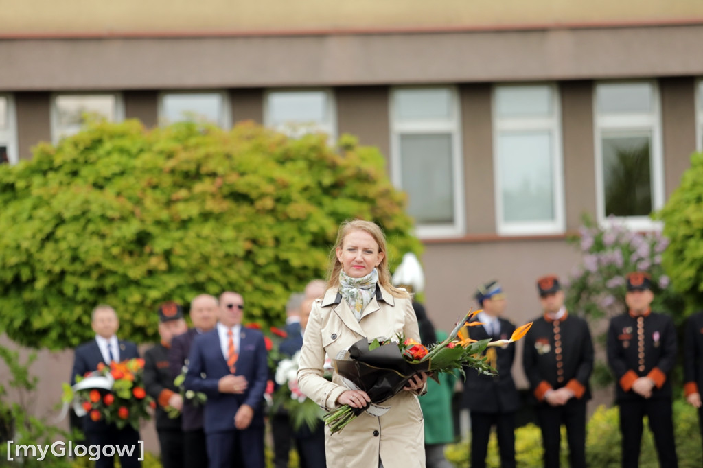 Złożyli kwiaty przy pomniku Św. Floriana