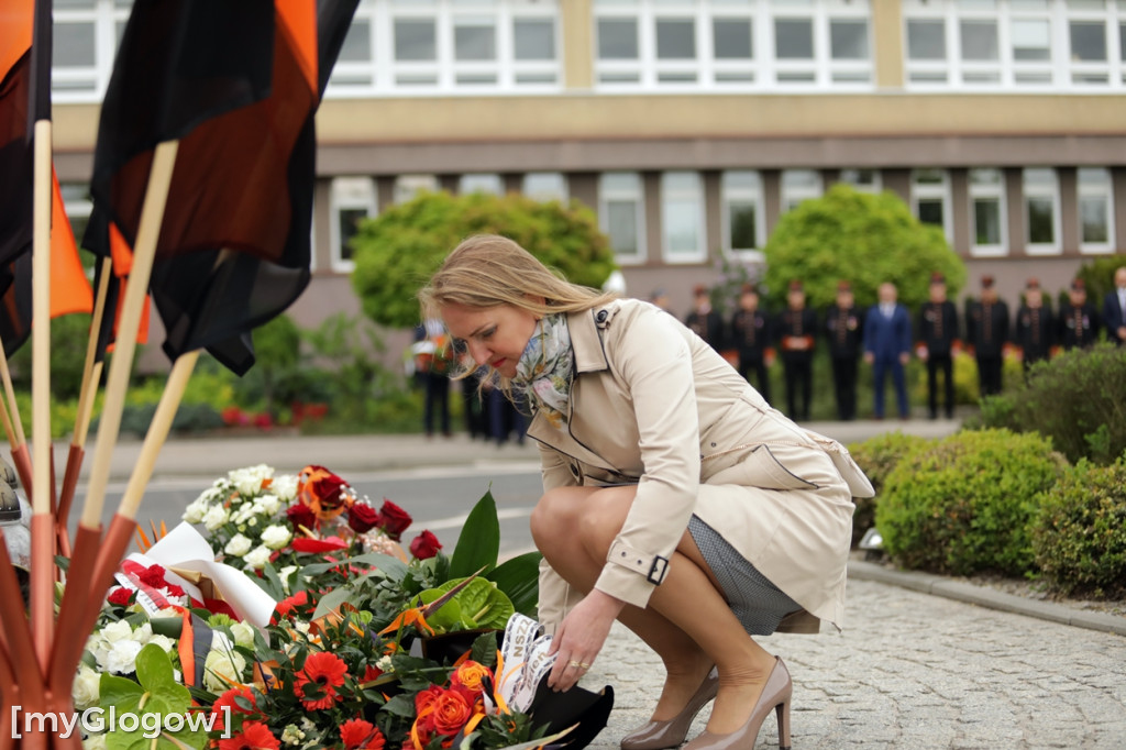 Złożyli kwiaty przy pomniku Św. Floriana