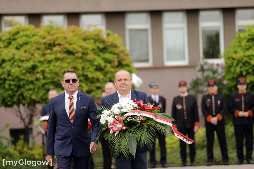 Złożyli kwiaty przy pomniku Św. Floriana