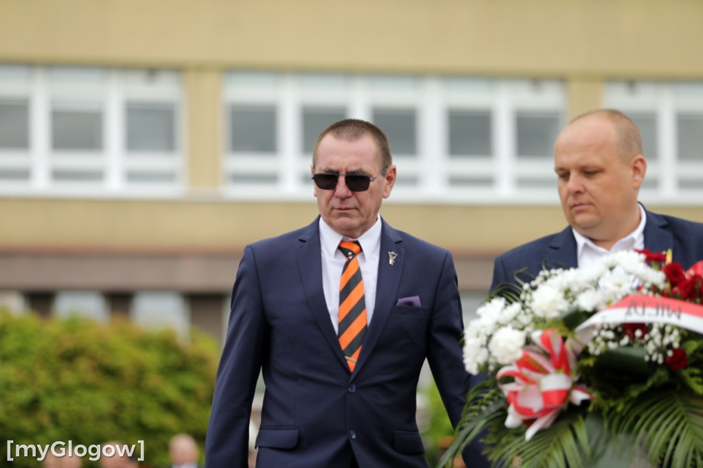 Złożyli kwiaty przy pomniku Św. Floriana