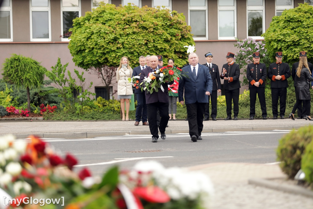 Złożyli kwiaty przy pomniku Św. Floriana