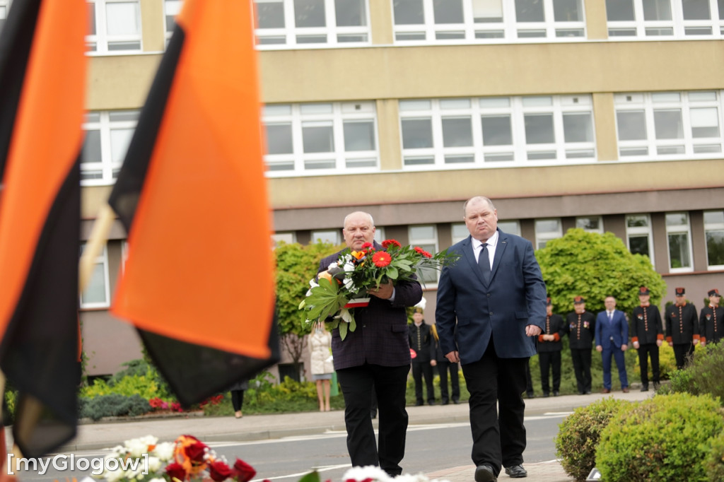Złożyli kwiaty przy pomniku Św. Floriana