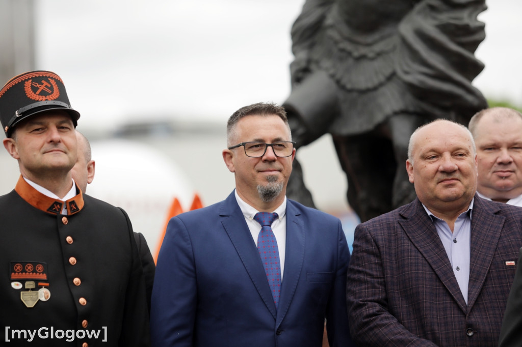 Złożyli kwiaty przy pomniku Św. Floriana