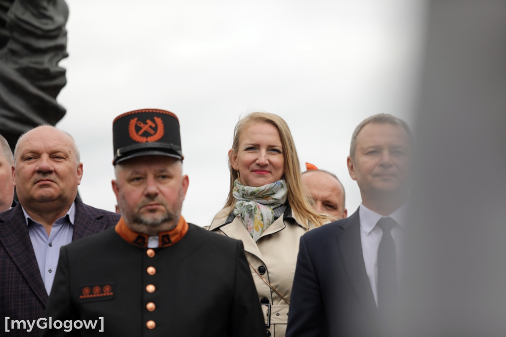 Złożyli kwiaty przy pomniku Św. Floriana