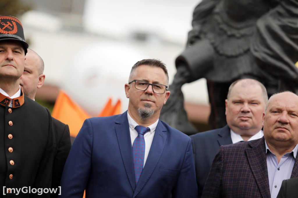 Złożyli kwiaty przy pomniku Św. Floriana