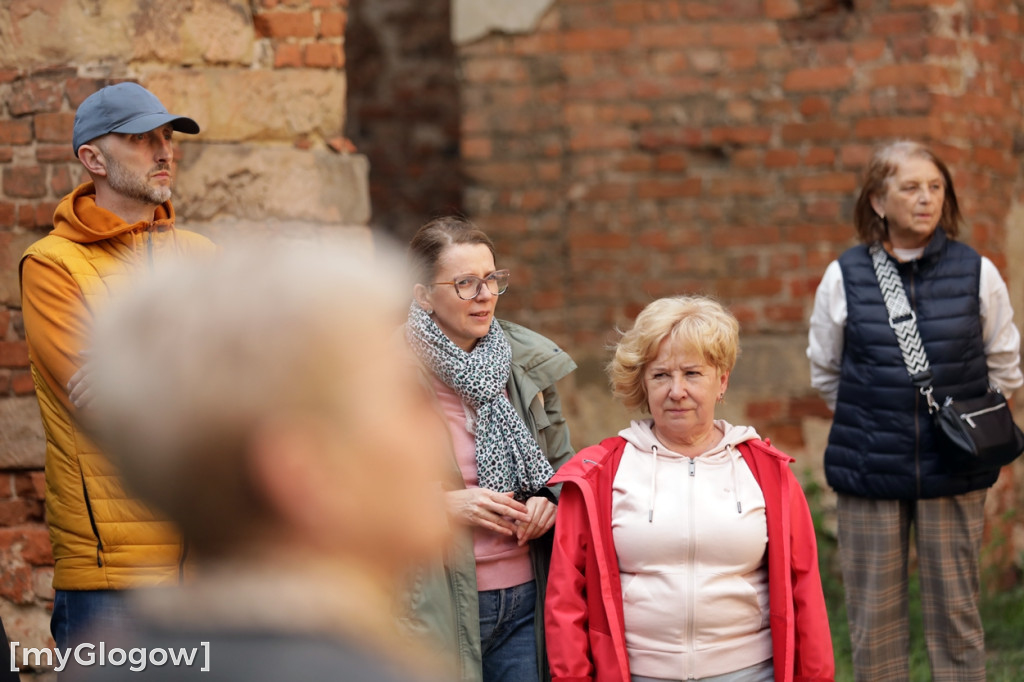 Zwiedzali ruiny kościoła św. Mikołaja w Głogowie