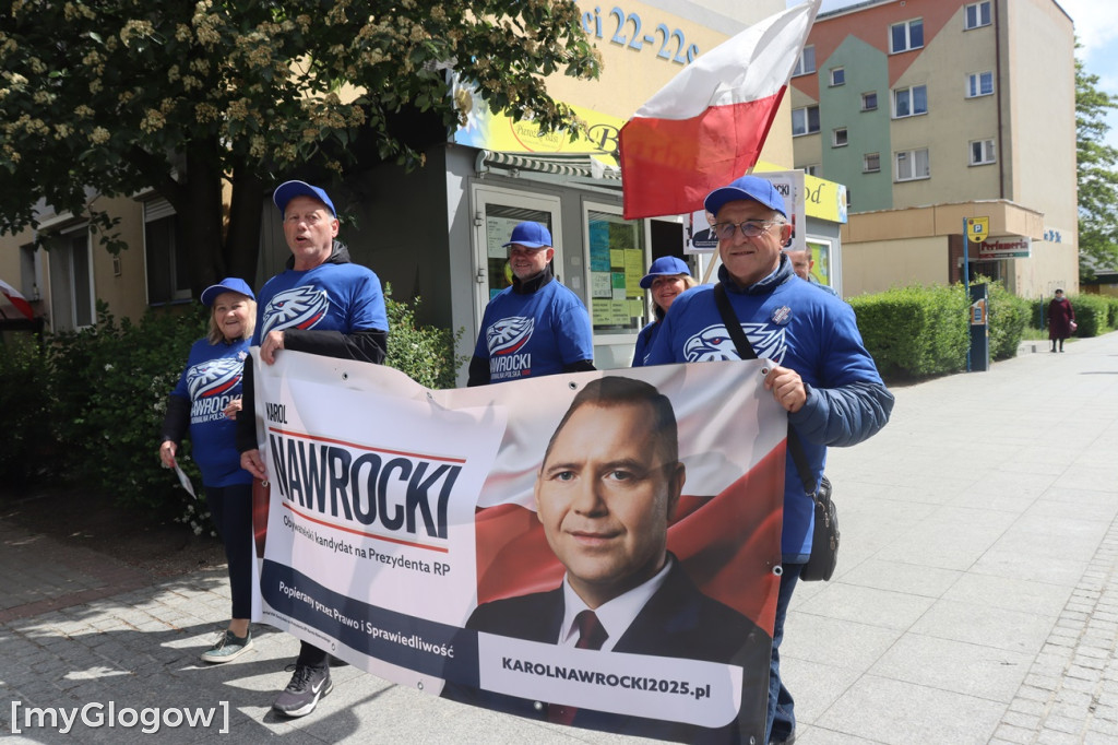Zwolennicy Nawrockiego