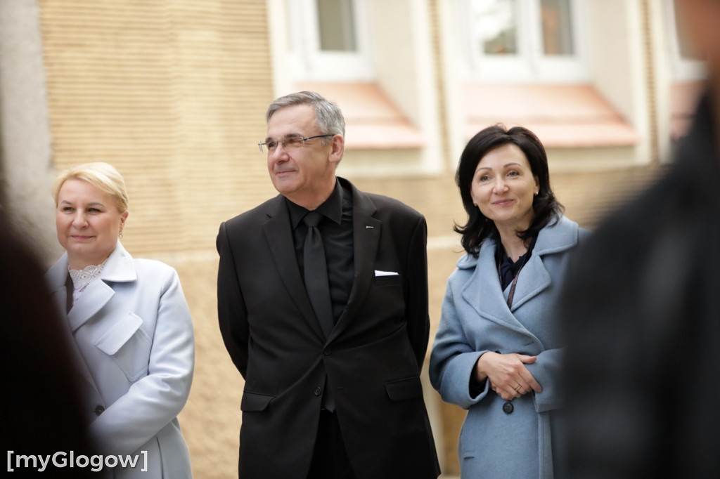 Hutnicza pobudka na dziedzińcu centrali KGHM