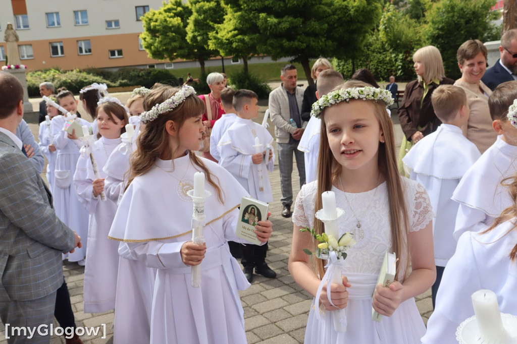 Pierwsza Komunia w parafii Św Miłosiedzia
