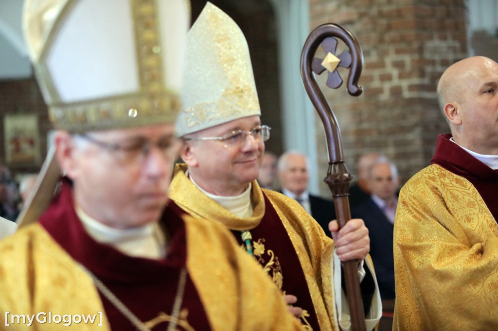 Uroczysta msza święta KGHM w kolegiacie