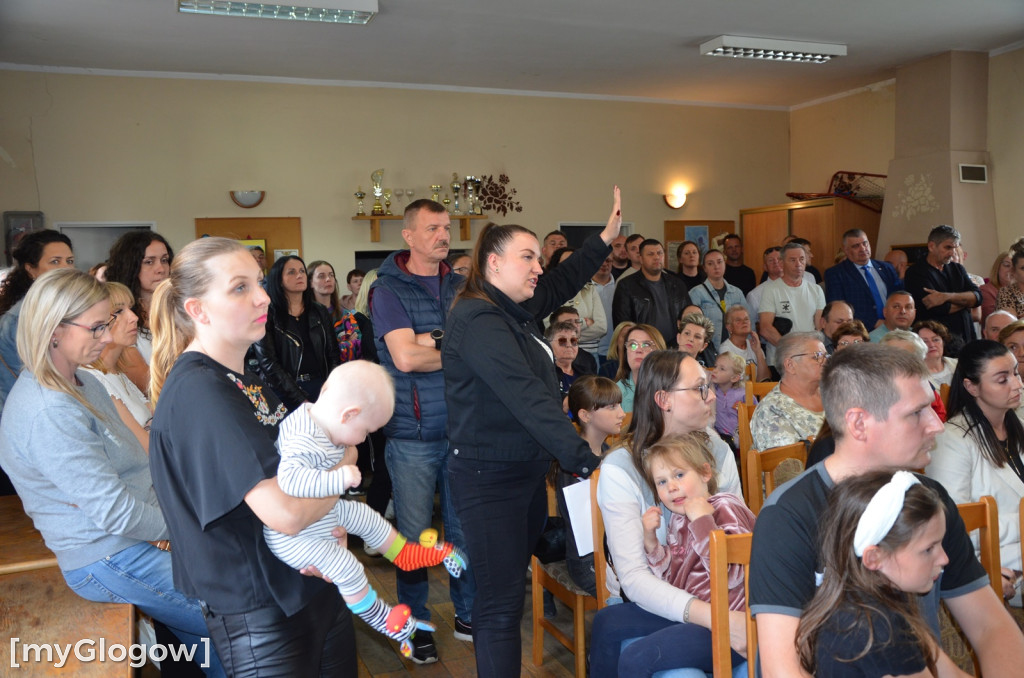 Burzliwe spotkanie w Wilkowie w sprawie szkoły