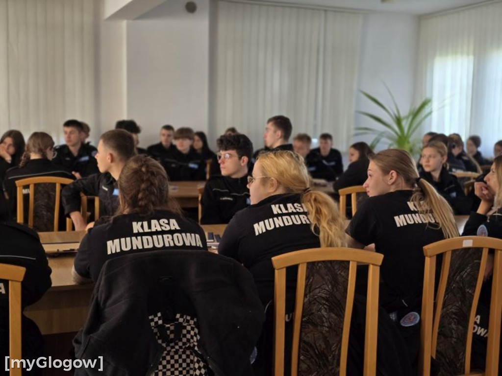 Z Wyżykowskiego na komendę