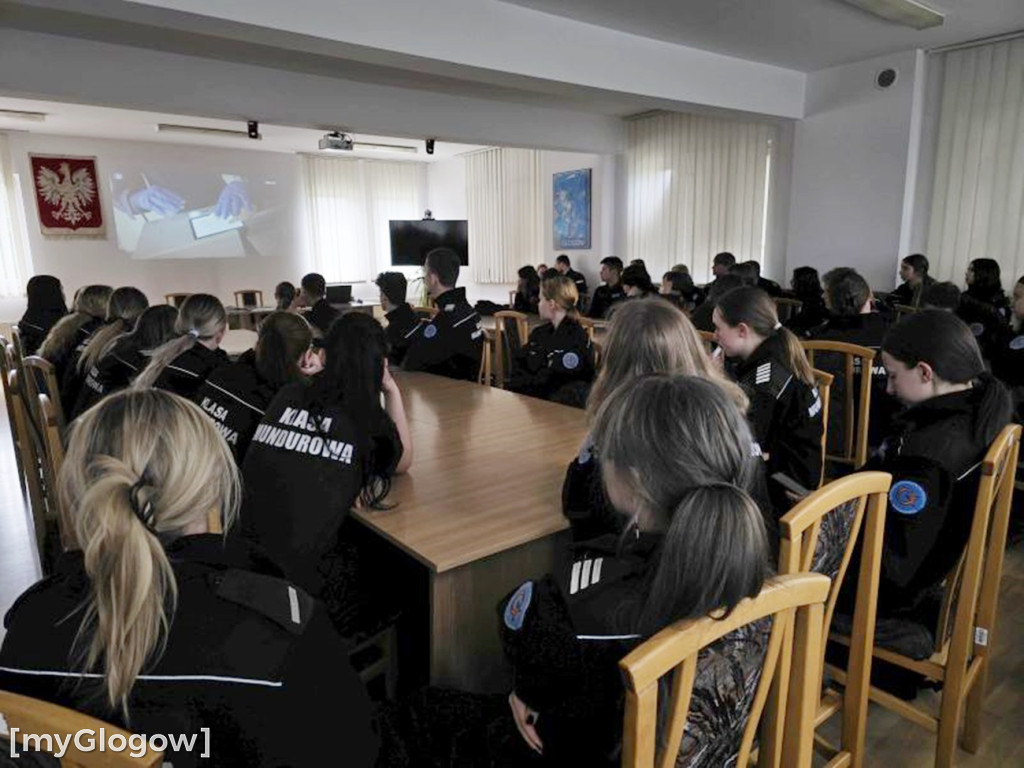 Z Wyżykowskiego na komendę