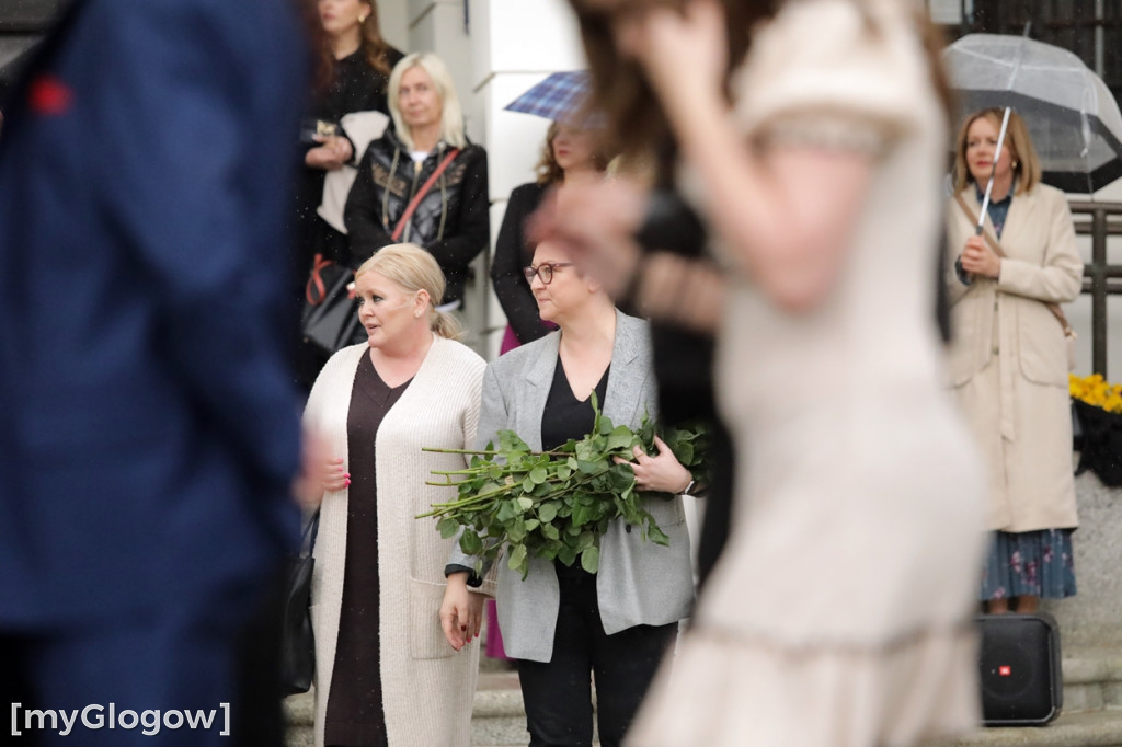 Ósmoklasiści (SP 12 w Głogowie) zatańczyli