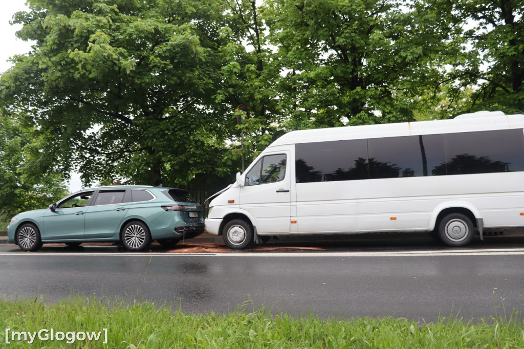 Kolizja busa w Głogowie