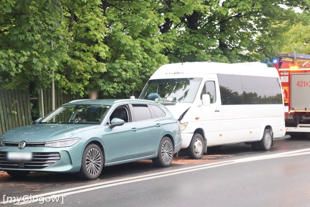 Kolizja busa w Głogowie