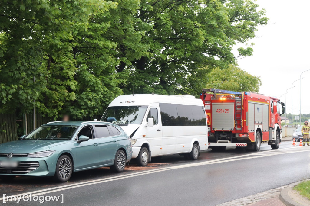 Kolizja busa w Głogowie