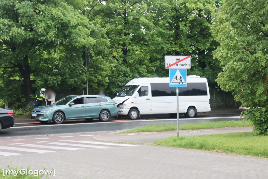 Kolizja busa w Głogowie