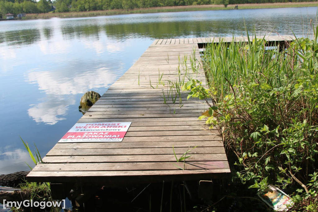 Bałagan nad jeziorem
