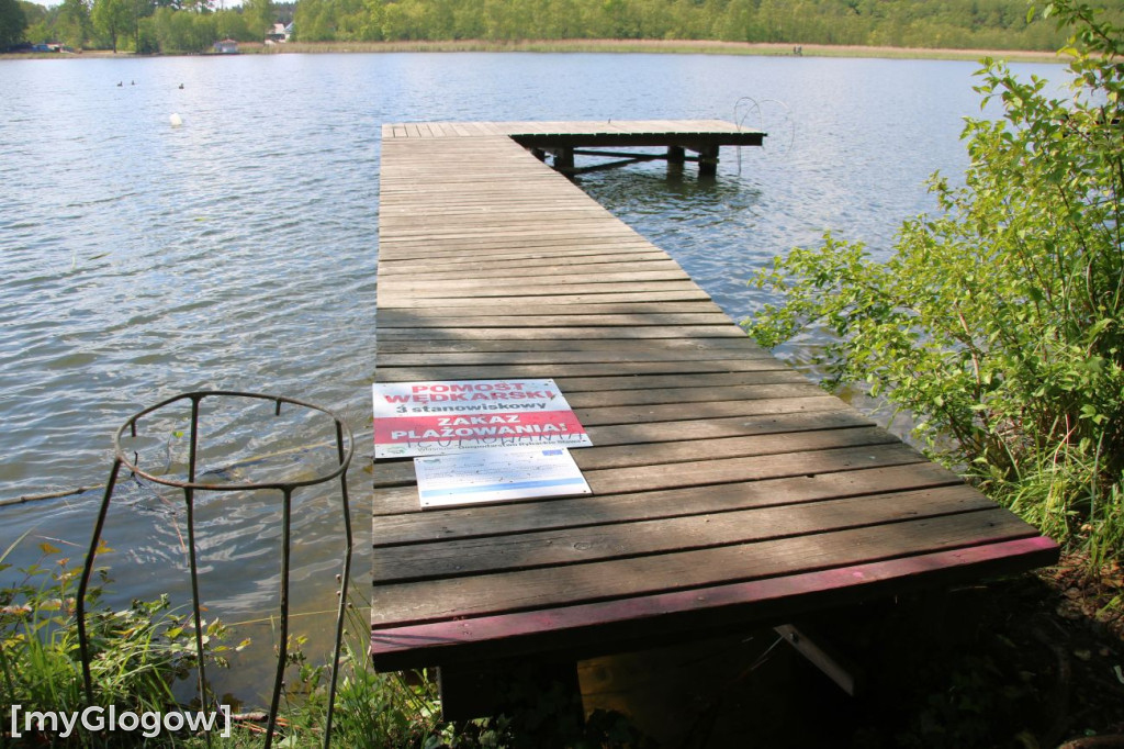 Bałagan nad jeziorem