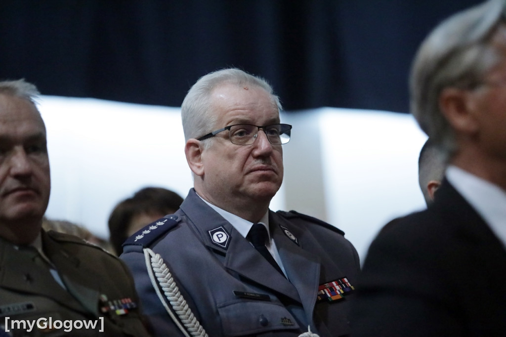 Uroczystość nadania sztandaru w szkole w Głogowie