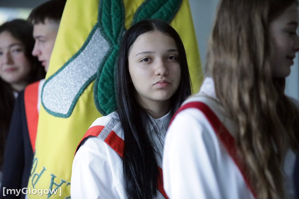 Uroczystość nadania sztandaru w szkole w Głogowie