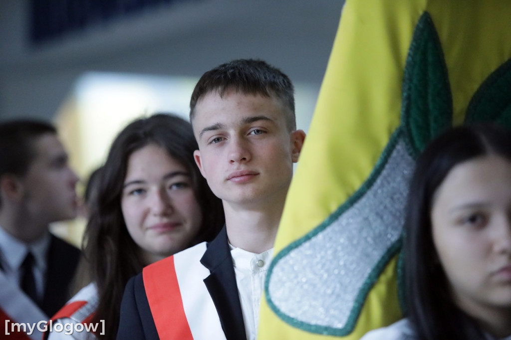Uroczystość nadania sztandaru w szkole w Głogowie