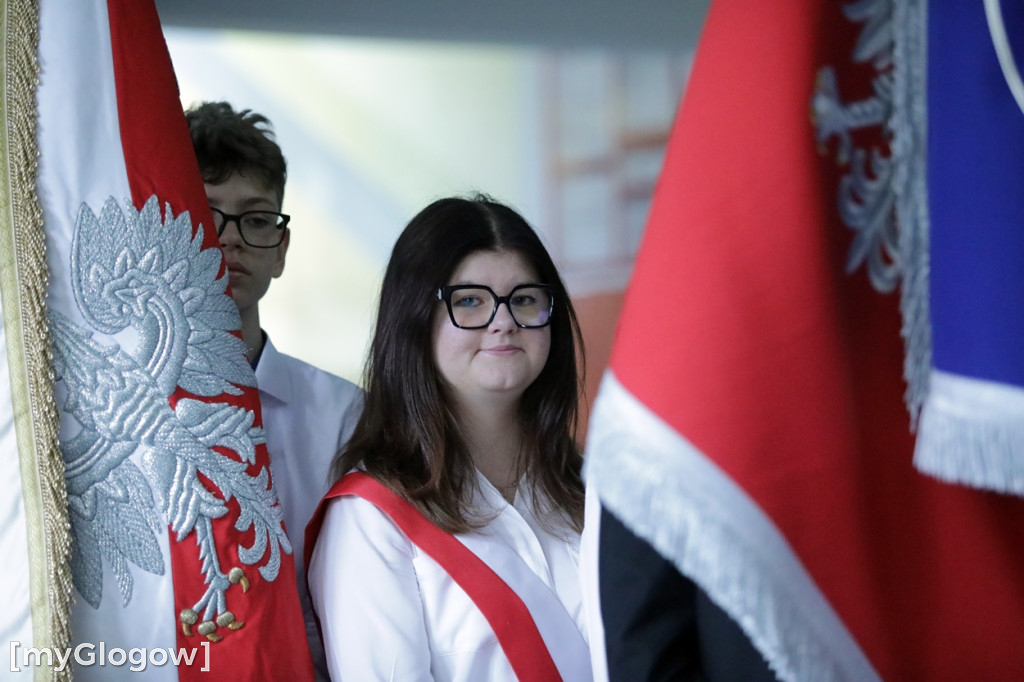 Uroczystość nadania sztandaru w szkole w Głogowie