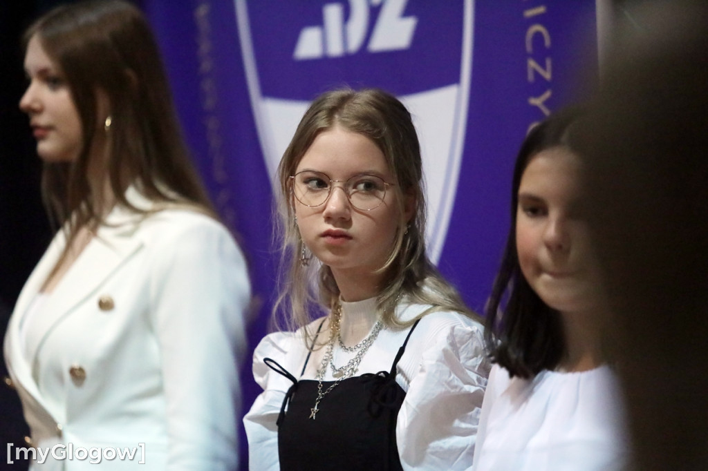 Uroczystość nadania sztandaru w szkole w Głogowie