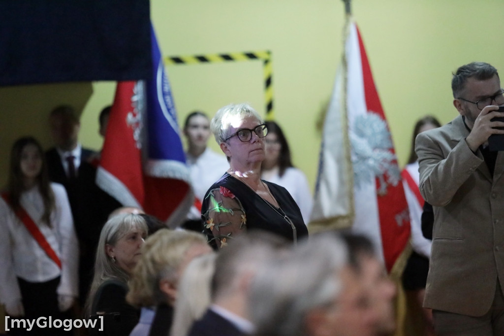 Uroczystość nadania sztandaru w szkole w Głogowie