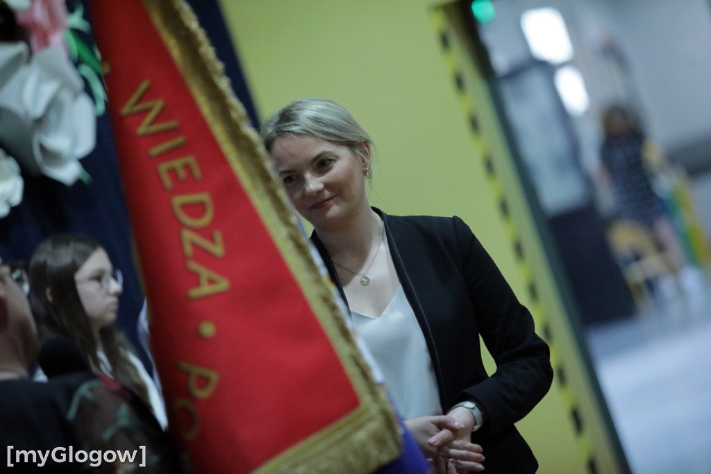 Uroczystość nadania sztandaru w szkole w Głogowie
